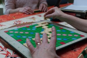 Partie de Scrabble entre deux joueurs