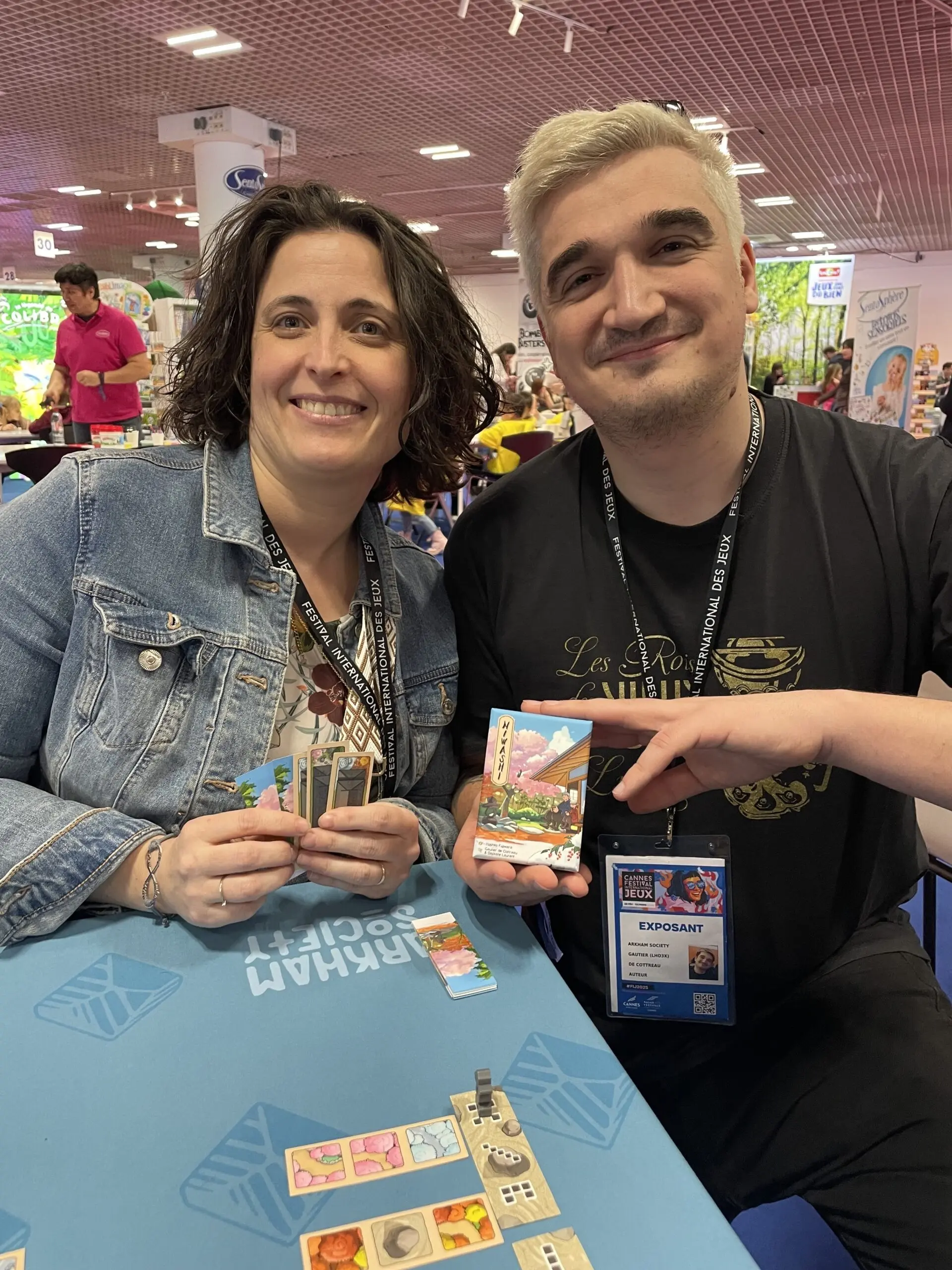 Voyage heur est un centre de loisir qui propose des escapes games, du lancer de haches et un bar à jeux